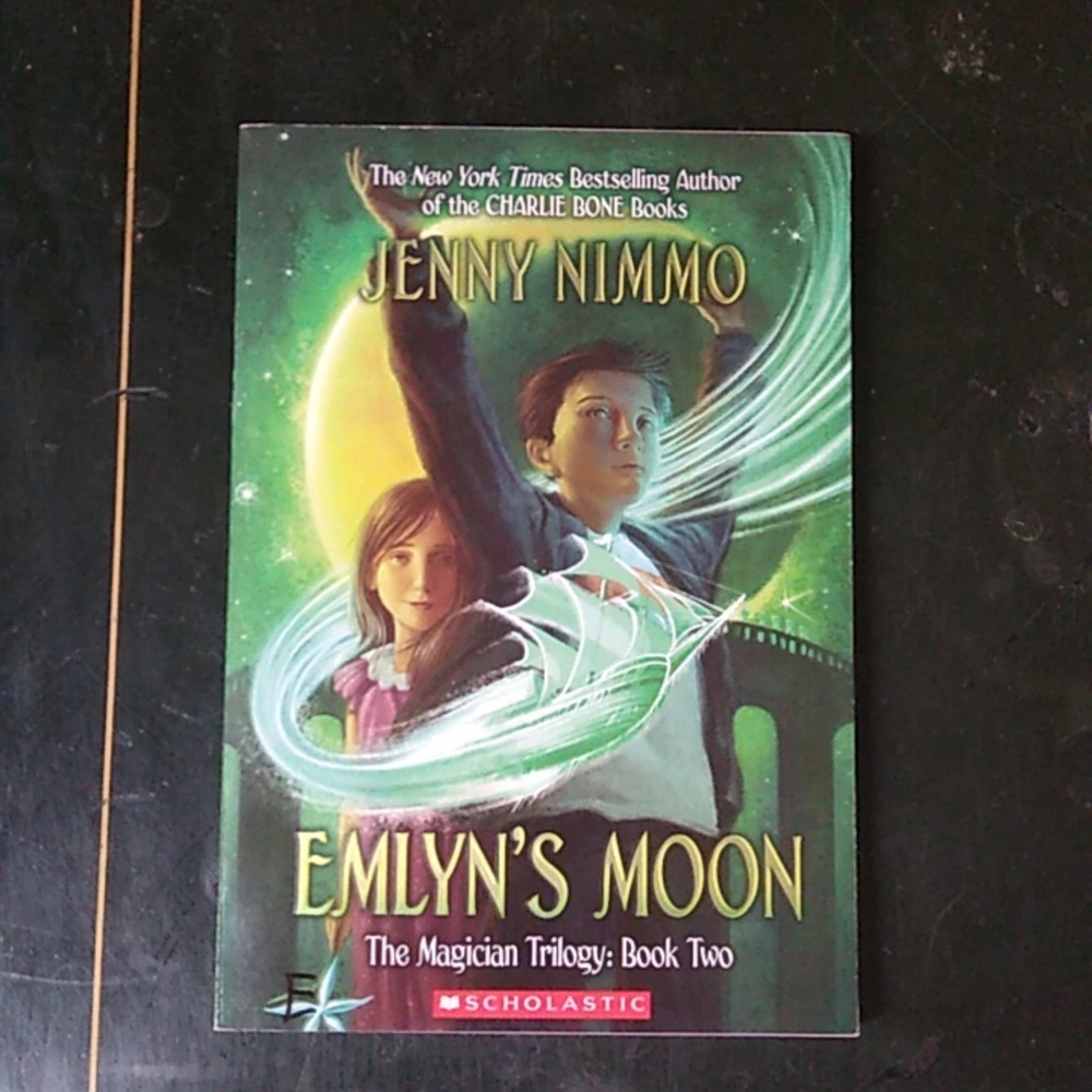 👩🏻Emlyns Moon Jenny Nimmo Magicians Trilogy Book 2 Junior Fiction Chapter